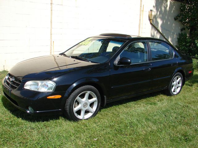 2000 Nissan Maxima SE