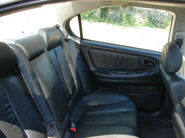 2000 Nissan Maxima SE