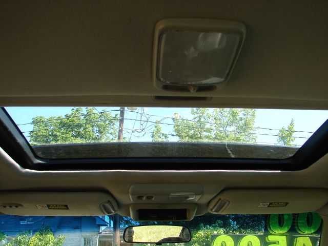 2000 Nissan Maxima SE