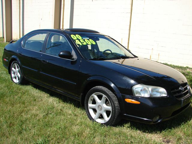 2000 Nissan Maxima SE