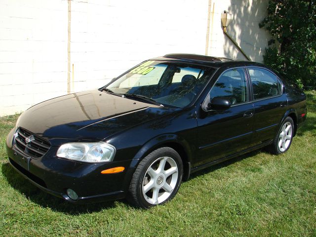 2000 Nissan Maxima SE