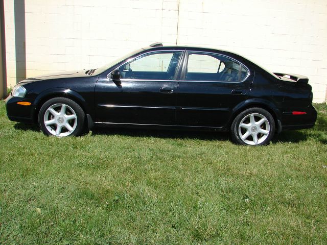 2000 Nissan Maxima SE