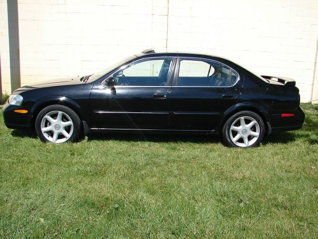 2000 Nissan Maxima SE