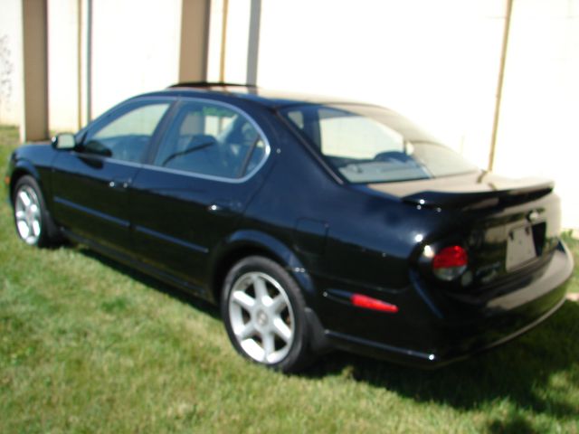 2000 Nissan Maxima SE