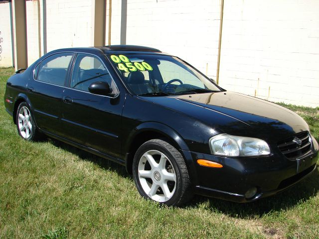 2000 Nissan Maxima SE