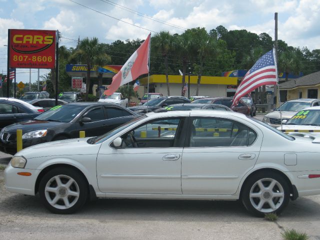 2000 Nissan Maxima SE