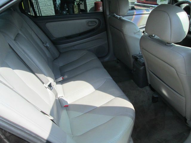 2000 Nissan Maxima SE