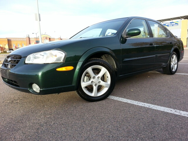 2000 Nissan Maxima SE