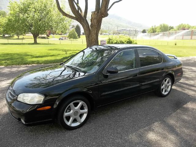 2000 Nissan Maxima SE