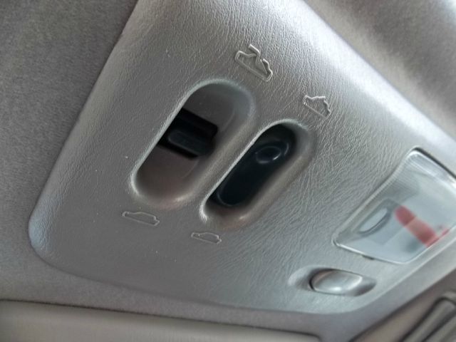 2000 Nissan Maxima SE