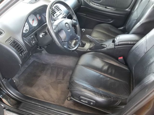 2000 Nissan Maxima SE