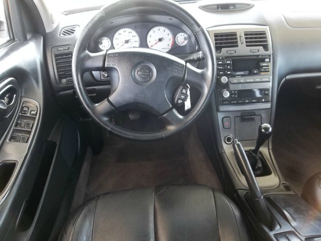 2000 Nissan Maxima SE