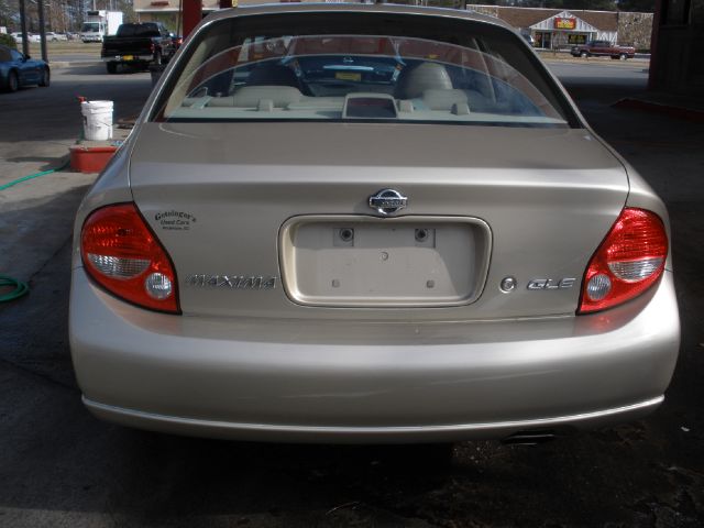 2000 Nissan Maxima SE