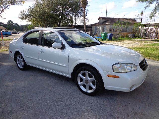 2000 Nissan Maxima SE