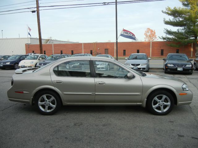 2001 Nissan Maxima SE