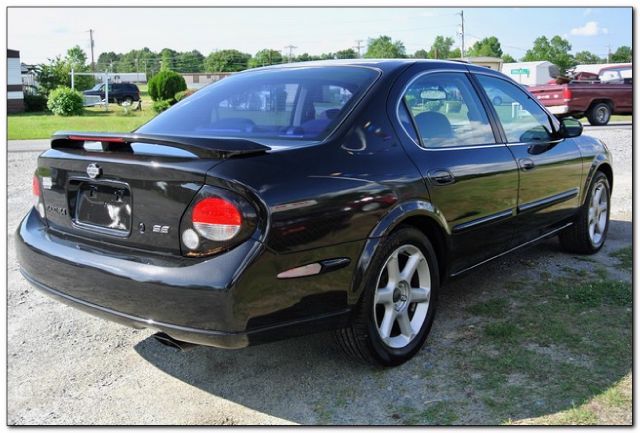 2001 Nissan Maxima SE