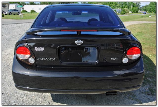 2001 Nissan Maxima SE