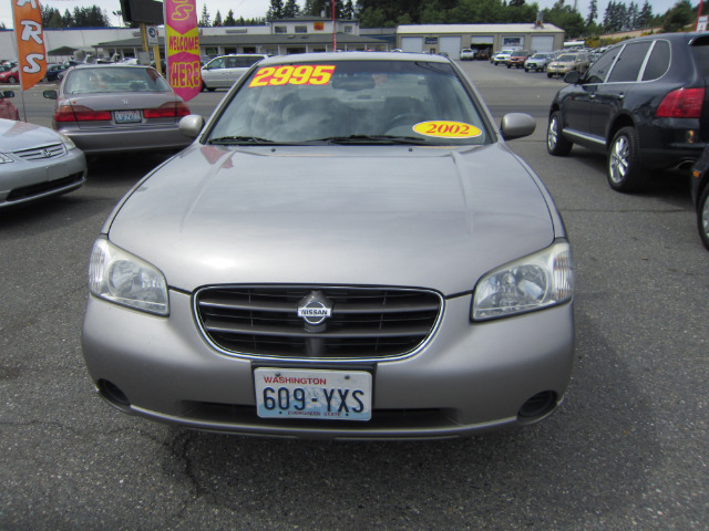 2001 Nissan Maxima SES Standard FF