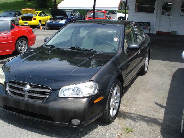 2001 Nissan Maxima SE