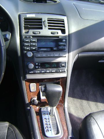 2001 Nissan Maxima 3.0 Quattro