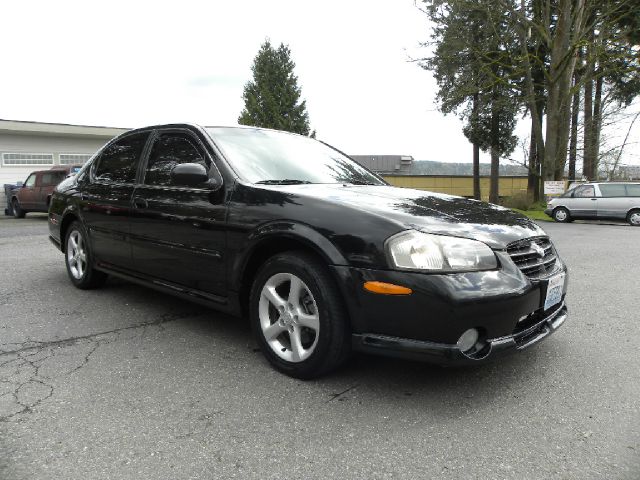 2001 Nissan Maxima SES Standard FF