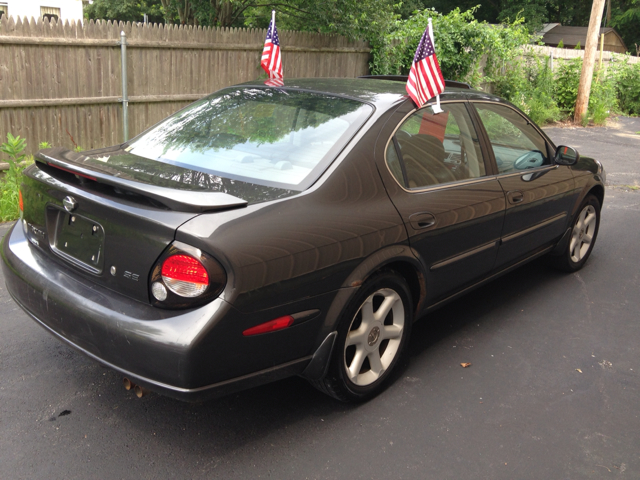 2001 Nissan Maxima SE