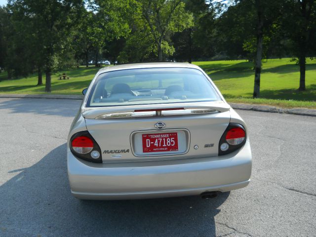 2001 Nissan Maxima SE