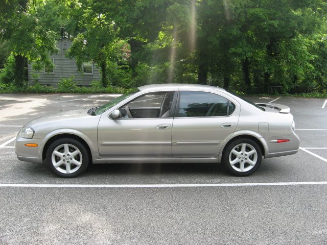 2002 Nissan Maxima SE