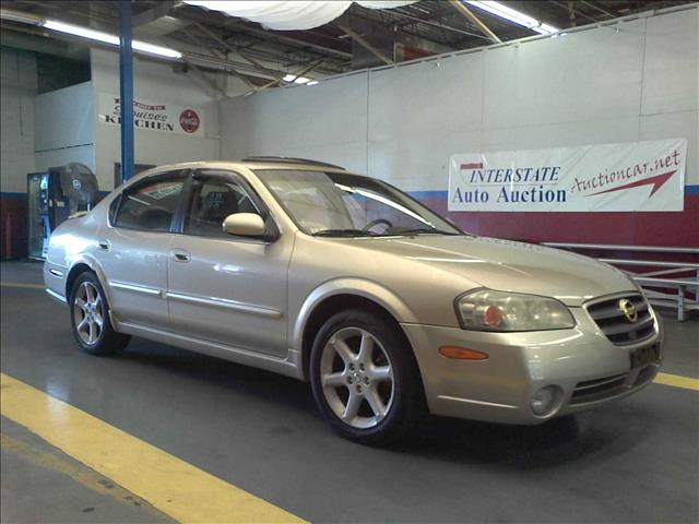 2002 Nissan Maxima 5D Sedan