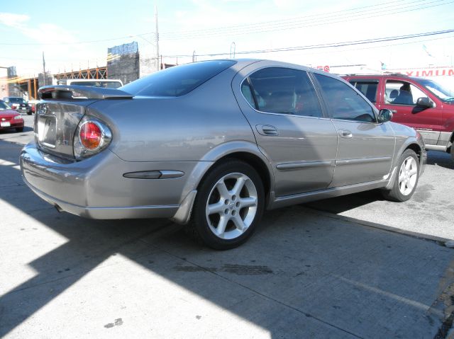 2002 Nissan Maxima SE