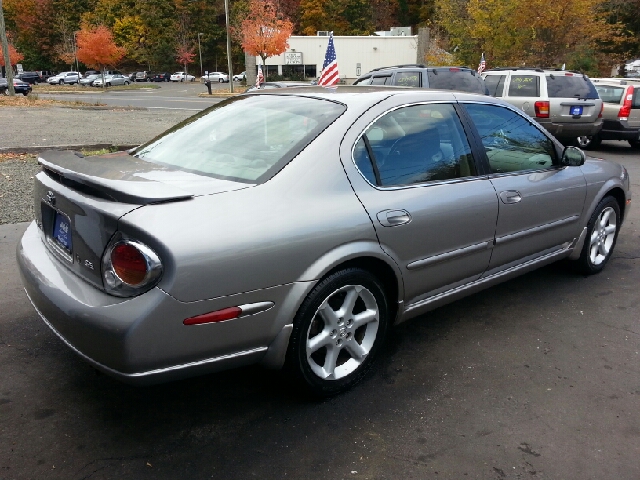2002 Nissan Maxima SE
