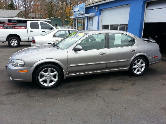 2002 Nissan Maxima SE