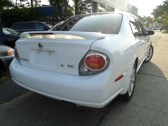 2002 Nissan Maxima SE