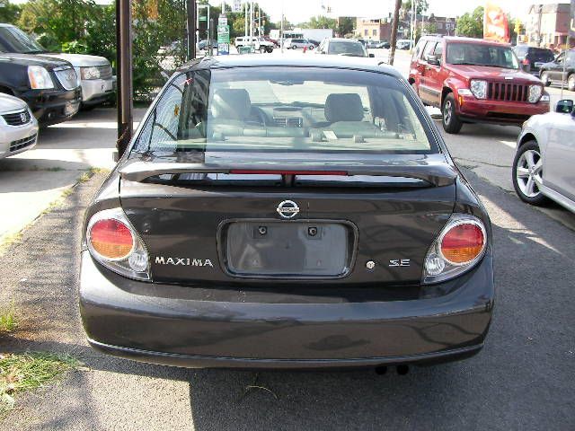 2002 Nissan Maxima SE