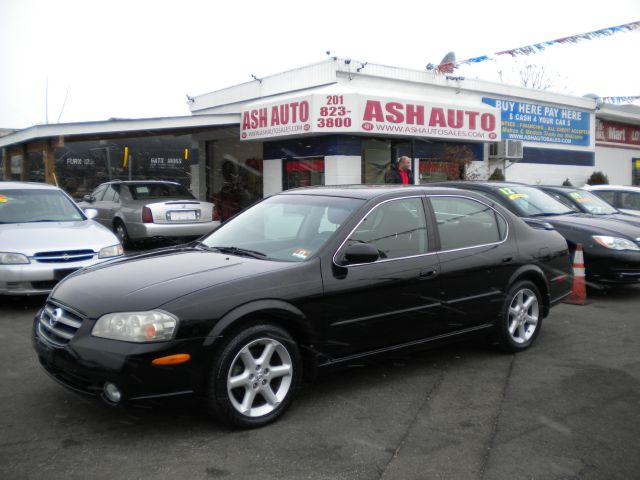2003 Nissan Maxima SE