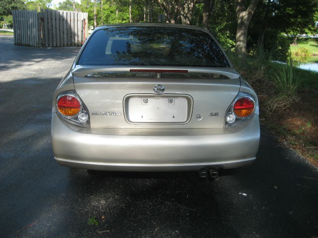 2003 Nissan Maxima SE