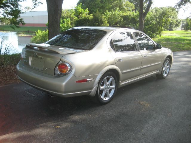 2003 Nissan Maxima SE