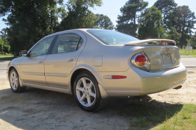 2003 Nissan Maxima SE