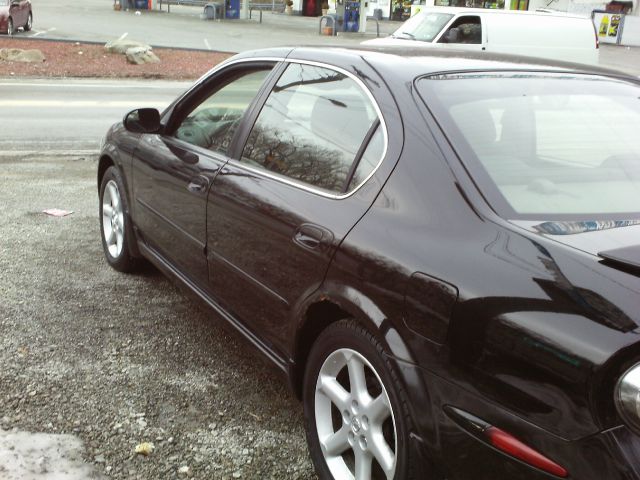 2003 Nissan Maxima SE