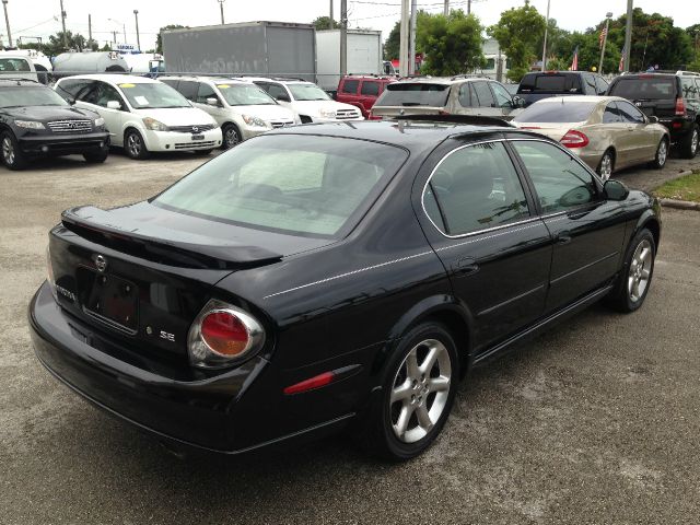2003 Nissan Maxima SE