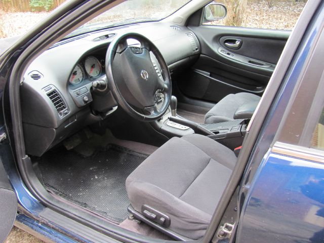 2003 Nissan Maxima SE