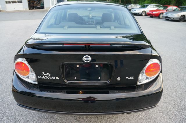 2003 Nissan Maxima SE