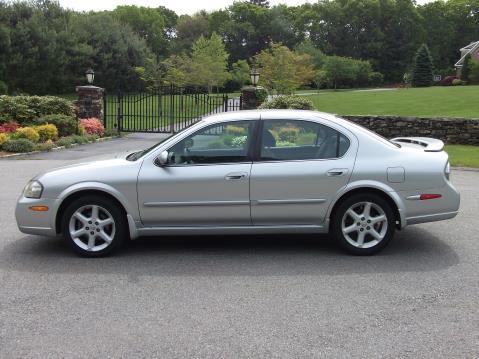 2003 Nissan Maxima R1