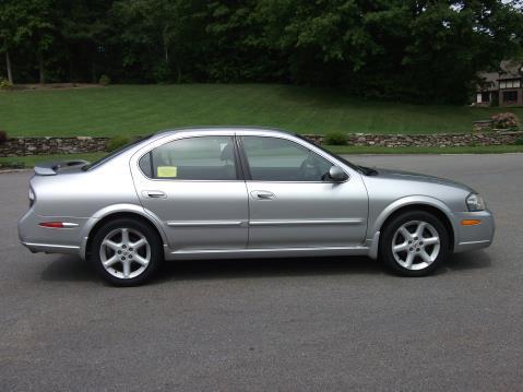 2003 Nissan Maxima R1