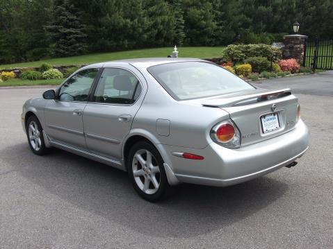 2003 Nissan Maxima R1