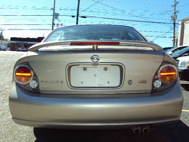 2003 Nissan Maxima SE