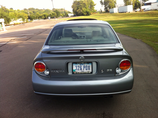 2003 Nissan Maxima SE