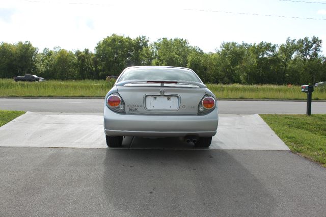 2003 Nissan Maxima SE
