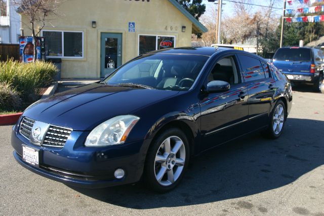 2004 Nissan Maxima SE