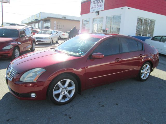 2004 Nissan Maxima SE